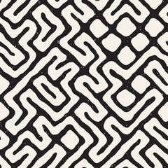 Seamless pattern with maze lines. Monochrome abstract background. Vector hand drawn labyrinth.