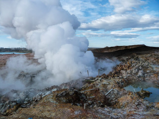 Fototapeta na wymiar Thermal eruption in iceland