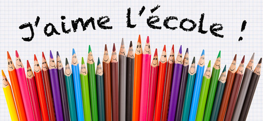 J'aime l'école ! smileys espiègles, crayons expressifs