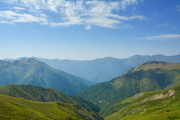 Fototapeta na wymiar Beautiful Georgian Caucasus Landscape in Upper Svaneti fonfonefonovyi riezhimkontiekstobrazovaniiepodghotovkapodopliokapriedposylkapriedystoriiaproiskhozhdieniiezadnii planзадний планконтекстобразова