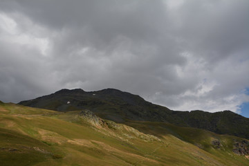Beautiful Georgian Caucasus Landscape in Upper Svaneti  fonfonefonovyi riezhimkontiekstobrazovaniiepodghotovkapodopliokapriedposylkapriedystoriiaproiskhozhdieniiezadnii planзадний планконтекстобразова