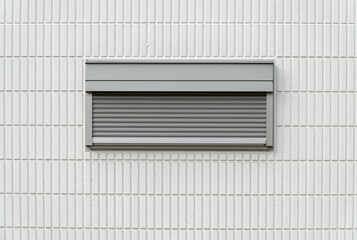 住宅の小窓と小さい防犯シャッター雨戸