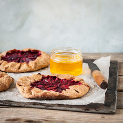 Wholemeal Plum Galettes with Honey