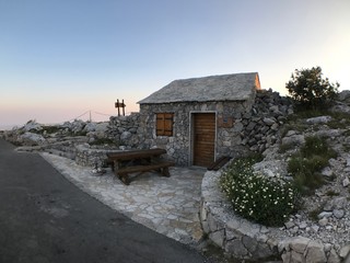 Sveti Jure - Up hill road