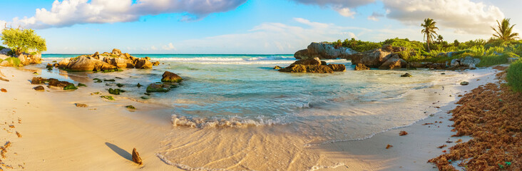Tropical Sandy Beach on Caribbean Sea. Mexico. - obrazy, fototapety, plakaty