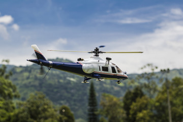 Helicóptero rc con fuselaje