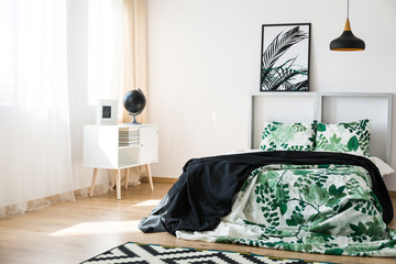 Bedding with leaves print