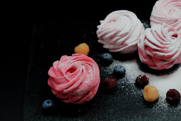 zephyr with fresh berry and sugared powder