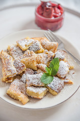 Kaiserschmarrn mit Zwetschgenröster 