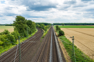 Fototapeta na wymiar 7097 Bahnlinie - Worringen nach Köln