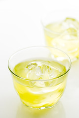 冷たい緑茶