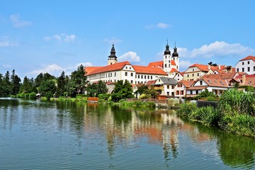 Fototapeta na wymiar Telč von der Brücke, Tschechische Republik