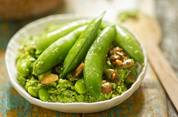 Edamame, soybeans, sugar snap peas, spinach, lemon roasted seeds with pea dip