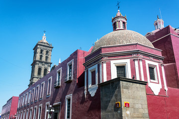 Fototapeta na wymiar Back of Puebla Cathedral