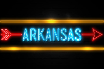 Obraz premium Arkansas - fluorescent Neon Sign on brickwall Front view