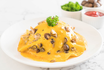 Creamy Omelet with Mushroom