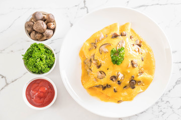 Creamy Omelet with Mushroom
