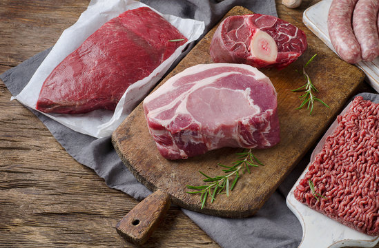 Different types of fresh raw meat