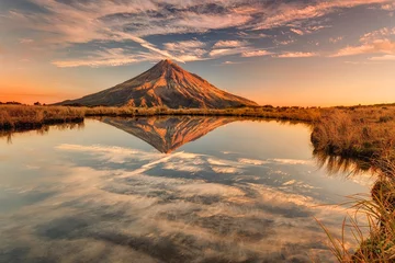 Relexion des Mt. Taranaki in Neuseeland bei Sonnenuntergang © bgspix