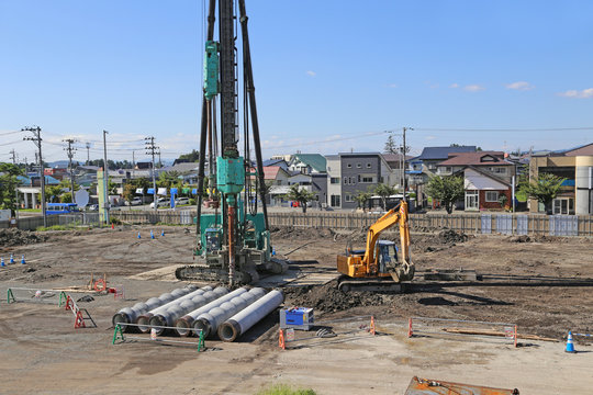 ビルの基礎工事