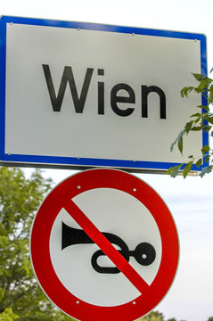 Ortsschild Wien, Ende Hupverbot, &Ouml;sterreich, Wien, 19. Bezirk,