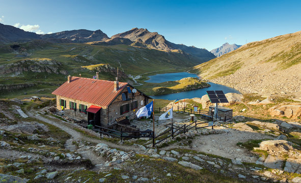 Alps Refuge
