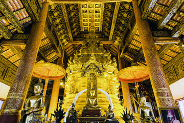 Wat Phra That Si Chom Thong, temple in Chiang Mai Thailand