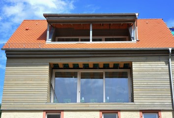 Modernes Dach mit Gaube