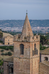 Fototapeta na wymiar Cattedrale e convento di Spoltore (PE)