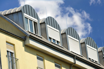 Stehfalz-Metalldach mit Gauben