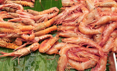 shrimps ready to be grilled