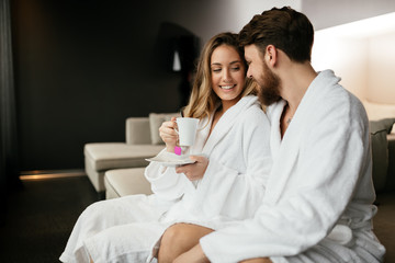 Obraz na płótnie Canvas Couple enjoying morning tea