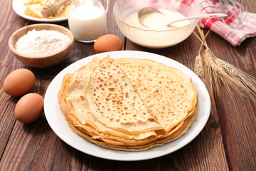 crepe with ingredients