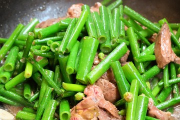 Delicious Stir Fried Garlic Chives with Chicken Livers