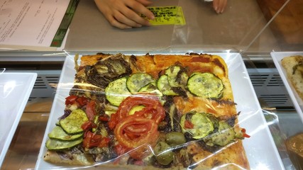 Pizza alle verdure biologiche