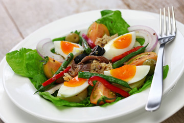 nicoise salad, french traditional cuisine