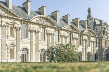 Jardin des Tuileries et musée du Louvre