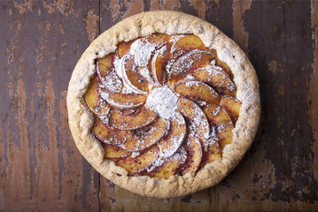 Sand cake with nectarines
