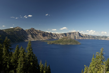 Crater Lake Oregon NP, Oregon, USA © Enrique