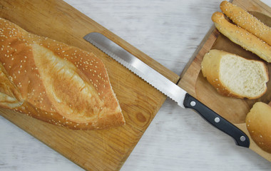 bread and knife