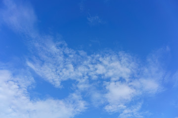 Fototapeta premium Beautiful white clouds and blue sky background