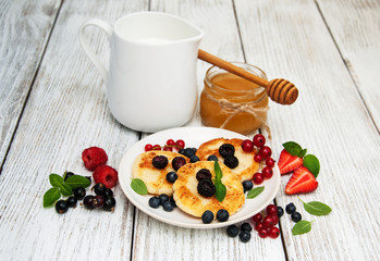 cottage cheese pancake with berries