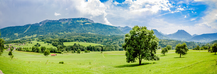 Panorama de la campagne en Haute-Savoie