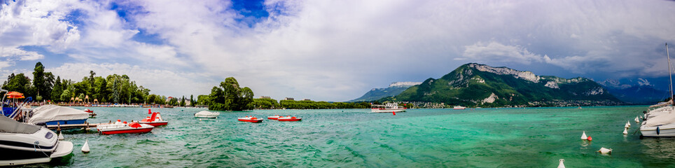 Panorama du lac d'Annecy