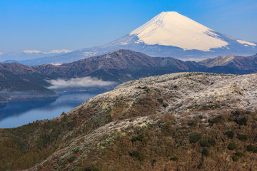 箱根 大観山から望む富士山と芦ノ湖