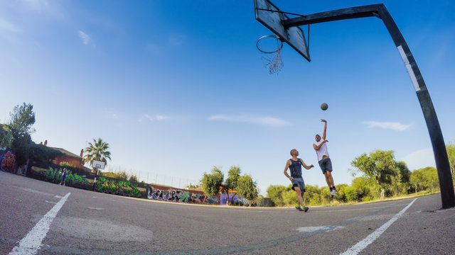 Sky hook shot in one on one