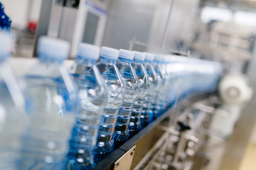 Bottling plant - Water bottling line for processing and bottling pure mineral carbonated water into bottles.