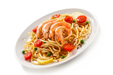 Shrimps with pasta and vegetables 
