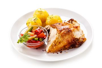 Grilled chicken fillet and vegetables