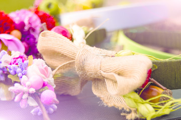 photo macro decorative natural cloth bow is attached to the female head hoop along with flowers